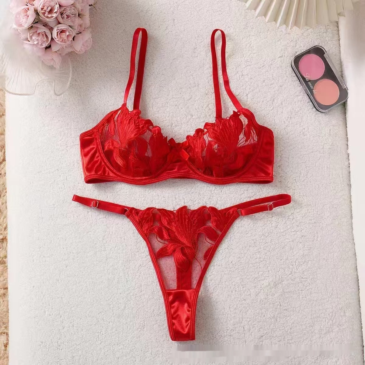 Ensemble de lingerie en dentelle brodée pour femme