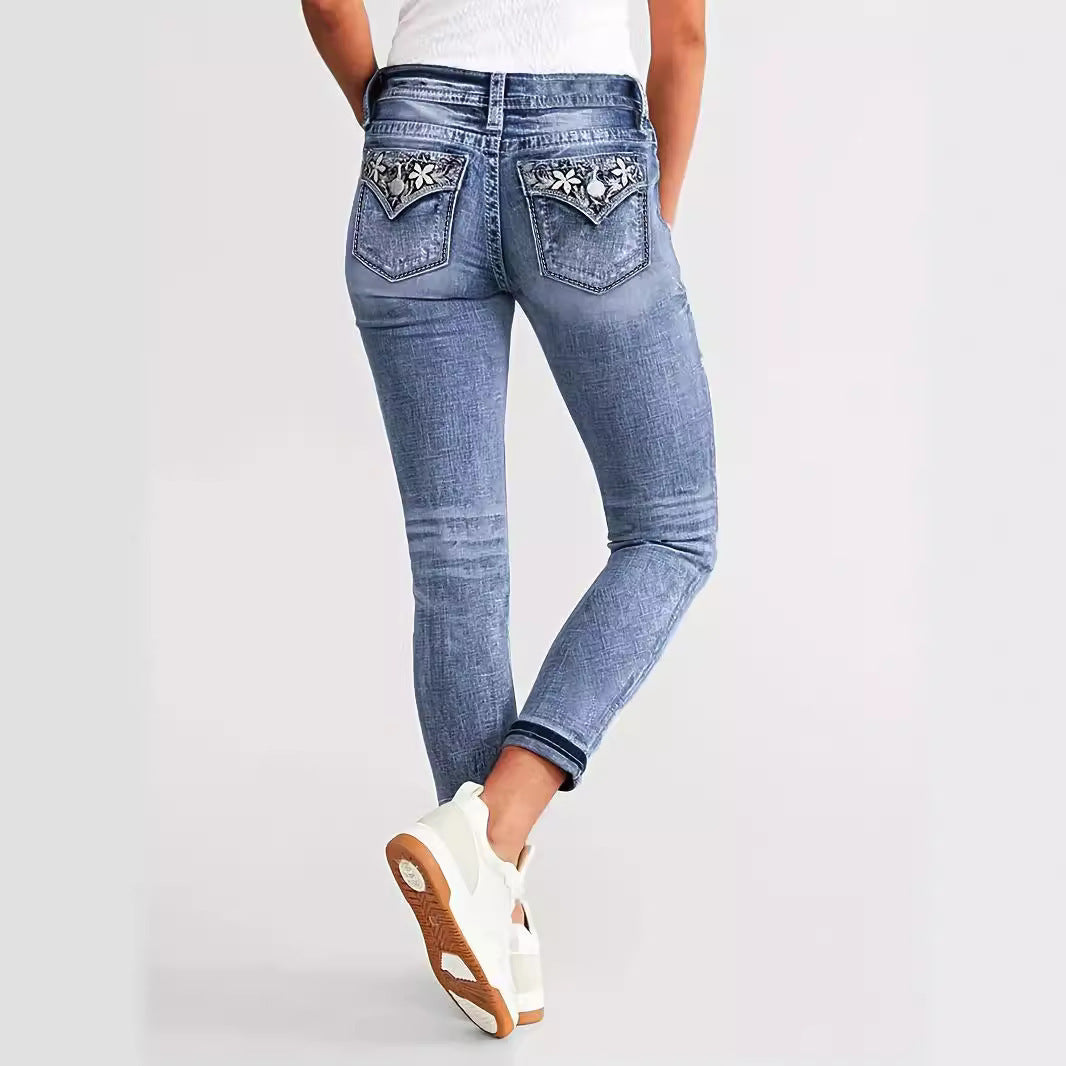 Pantalon coupe Slim, extensible, amincissant, polyvalent, brodé