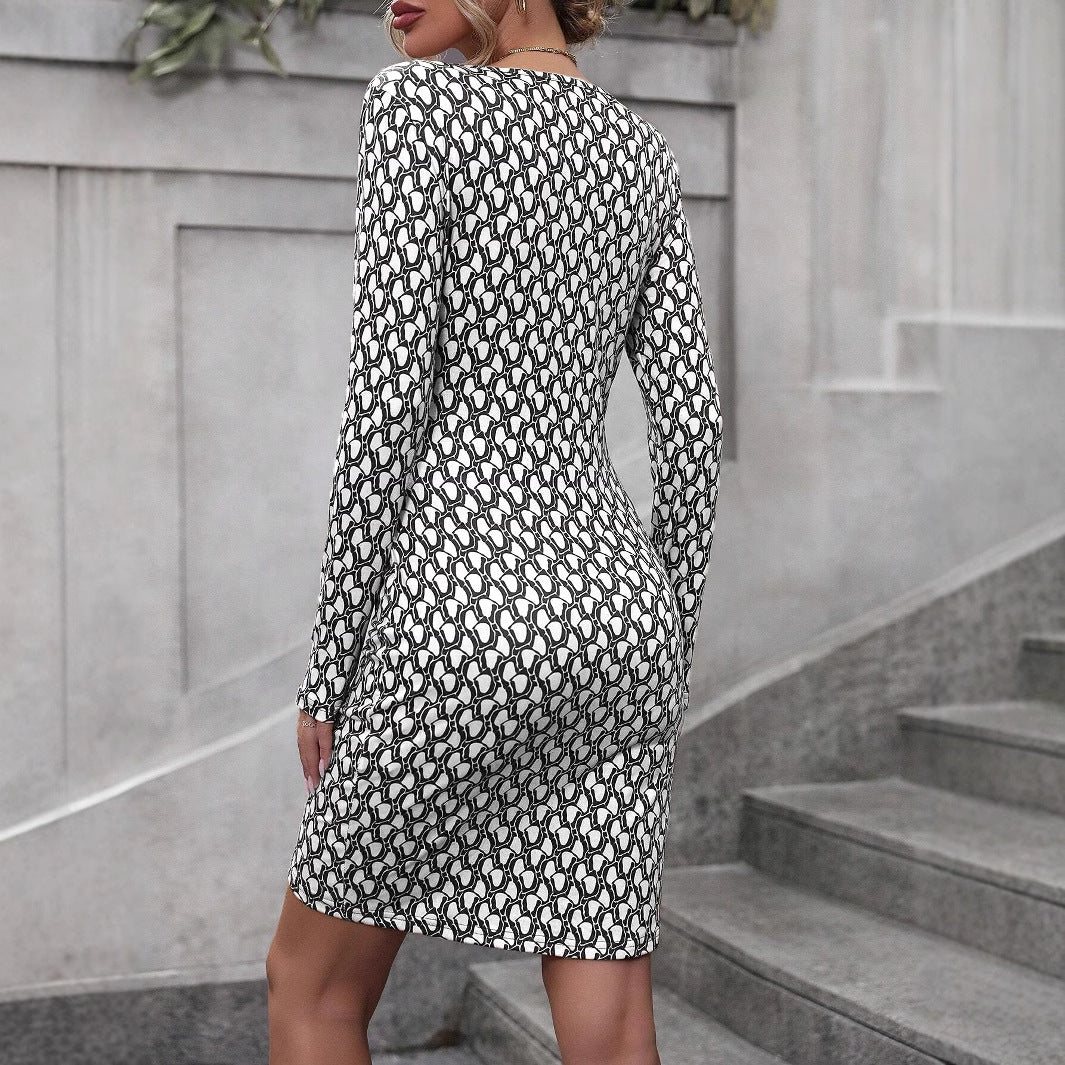 Robe moulante à manches longues et col en V pour femme