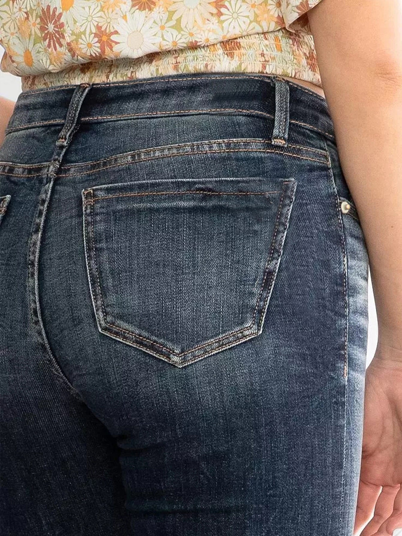 Jean évasé rétro extensible taille moyenne pour femme