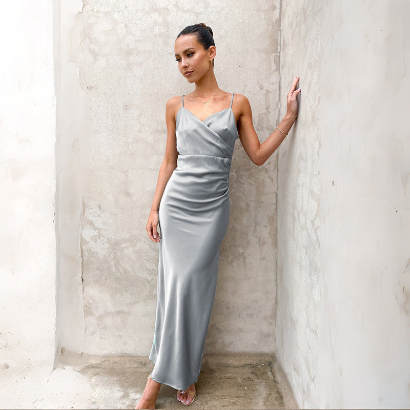 Robe moulante fendue à fines bretelles pour femme – Sans manches