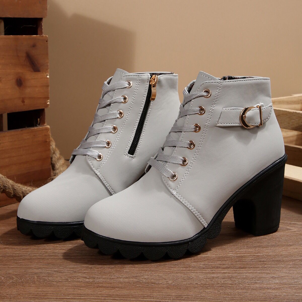 Bottines cheville femme à talon large, liens croisés