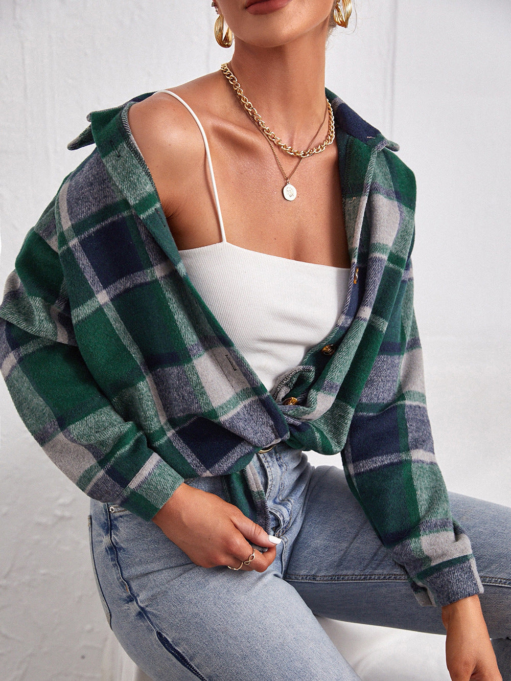 Cardigan à Revers, Boutonnage Simple, en Laine à Carreaux – Élégance et Style Tendance