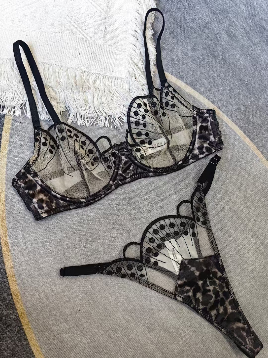 Soutien-gorge en dentelle ultra-fine, style sexy