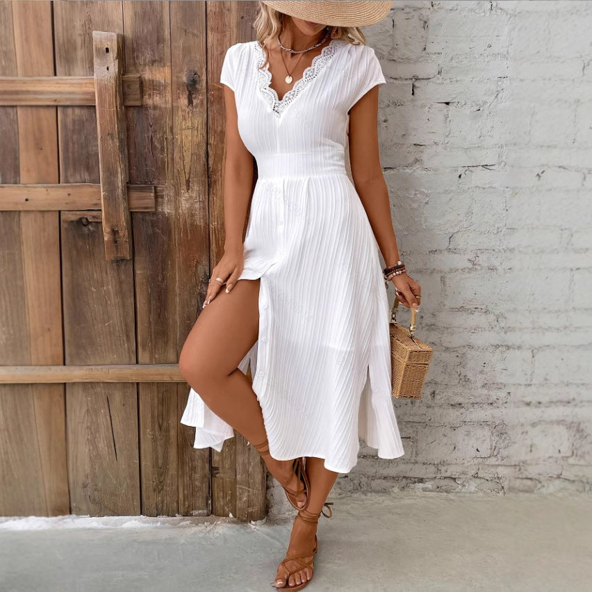 Robe élégante avec col en V et effet dentelle texturée