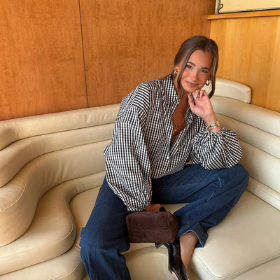 Chemise élégante à carreaux pour femme – manches longues, style polyvalent et chic citadin