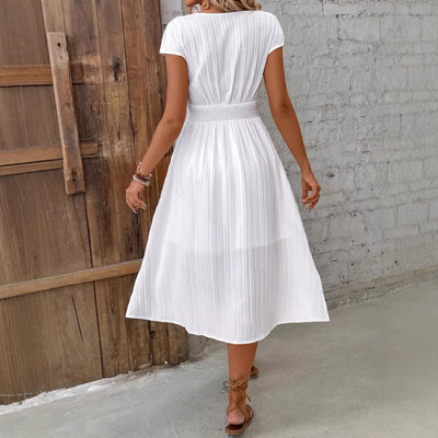 Robe élégante avec col en V et effet dentelle texturée
