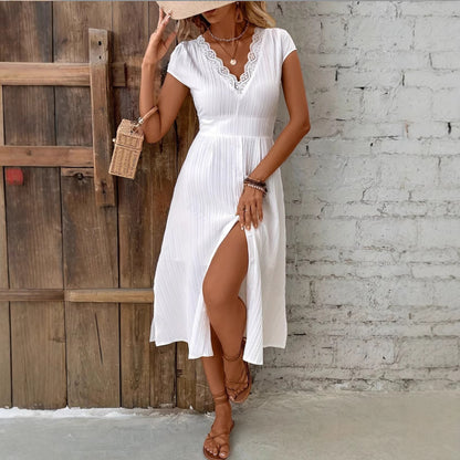Robe élégante avec col en V et effet dentelle texturée