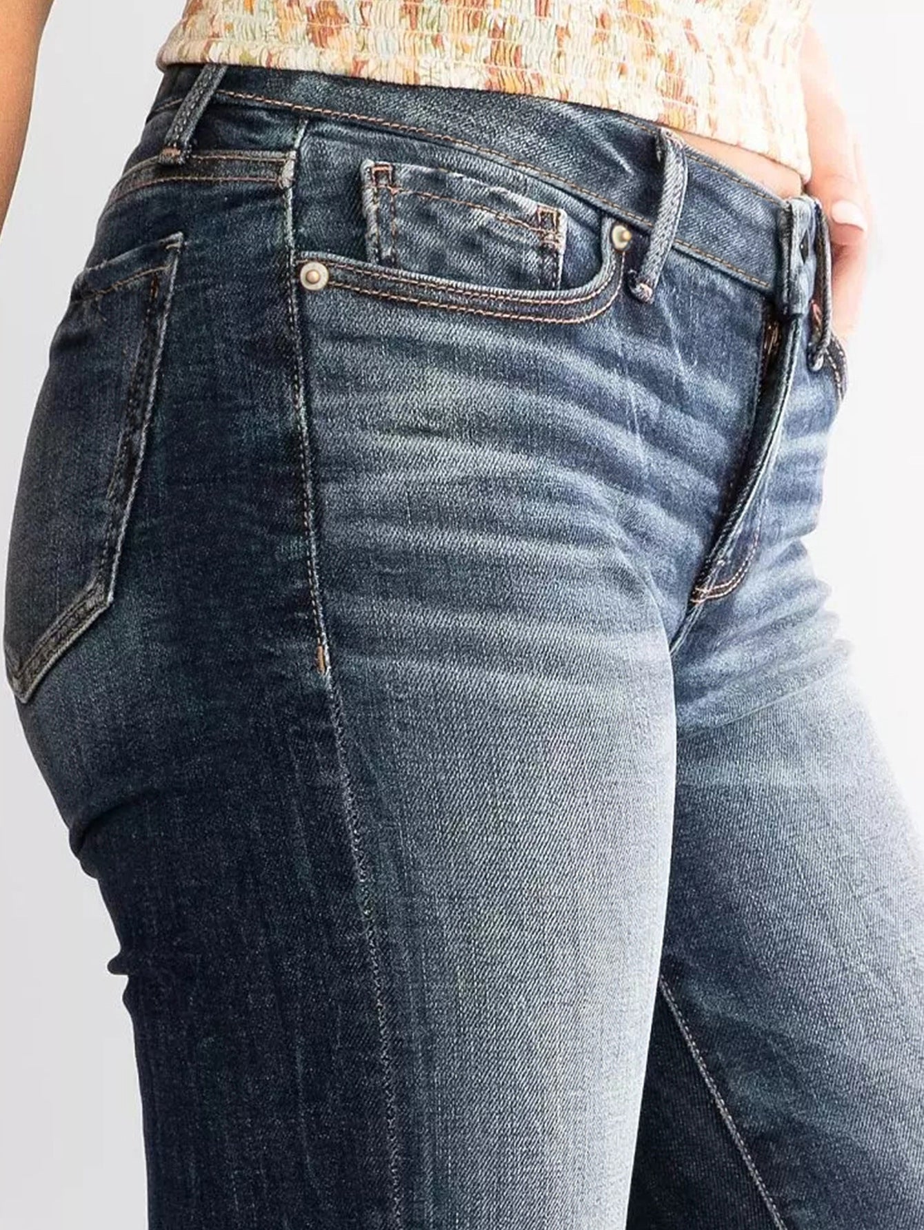 Jean évasé rétro extensible taille moyenne pour femme