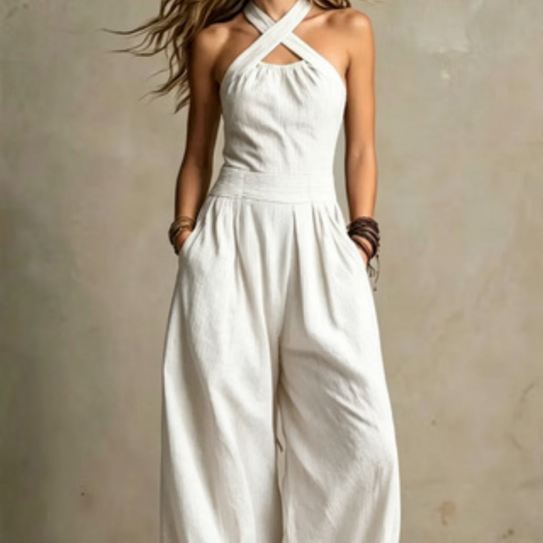 Combinaison élégante femme sans manches avec col halter et taille ajustée
