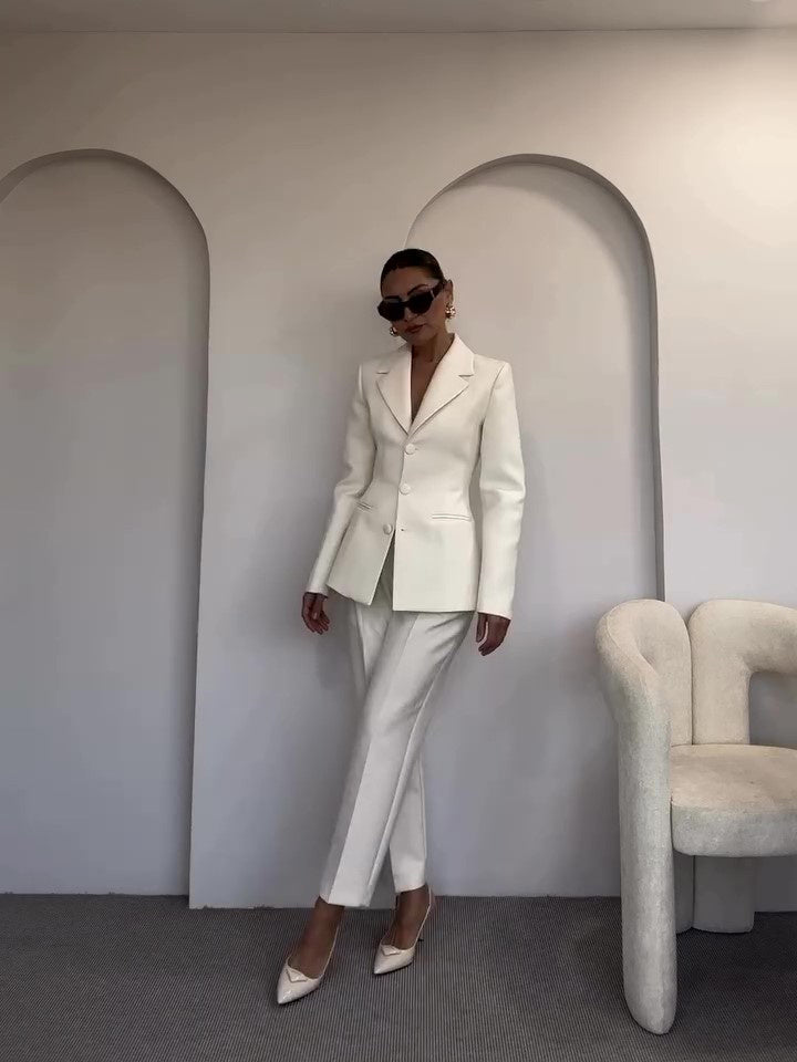 Blazer cintré à la taille classique et pantalon taille haute Costume blanc