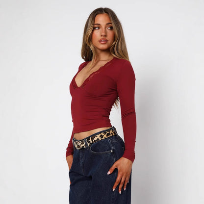 Top femme ajusté à manches longues, épaules dégagées, orné de dentelle florale